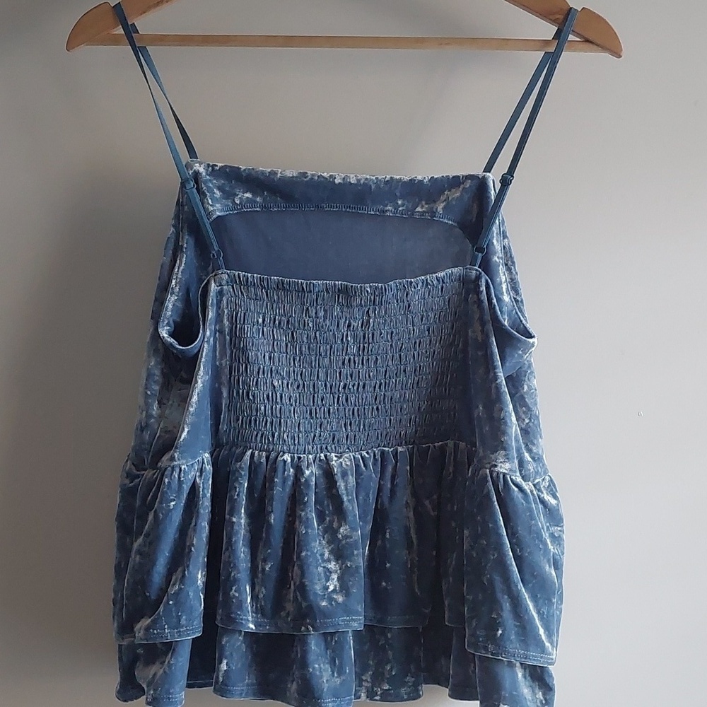 New American Eagle Crushed Blue velvet Tiered Ruffle tank Large - Picture 3 of 4